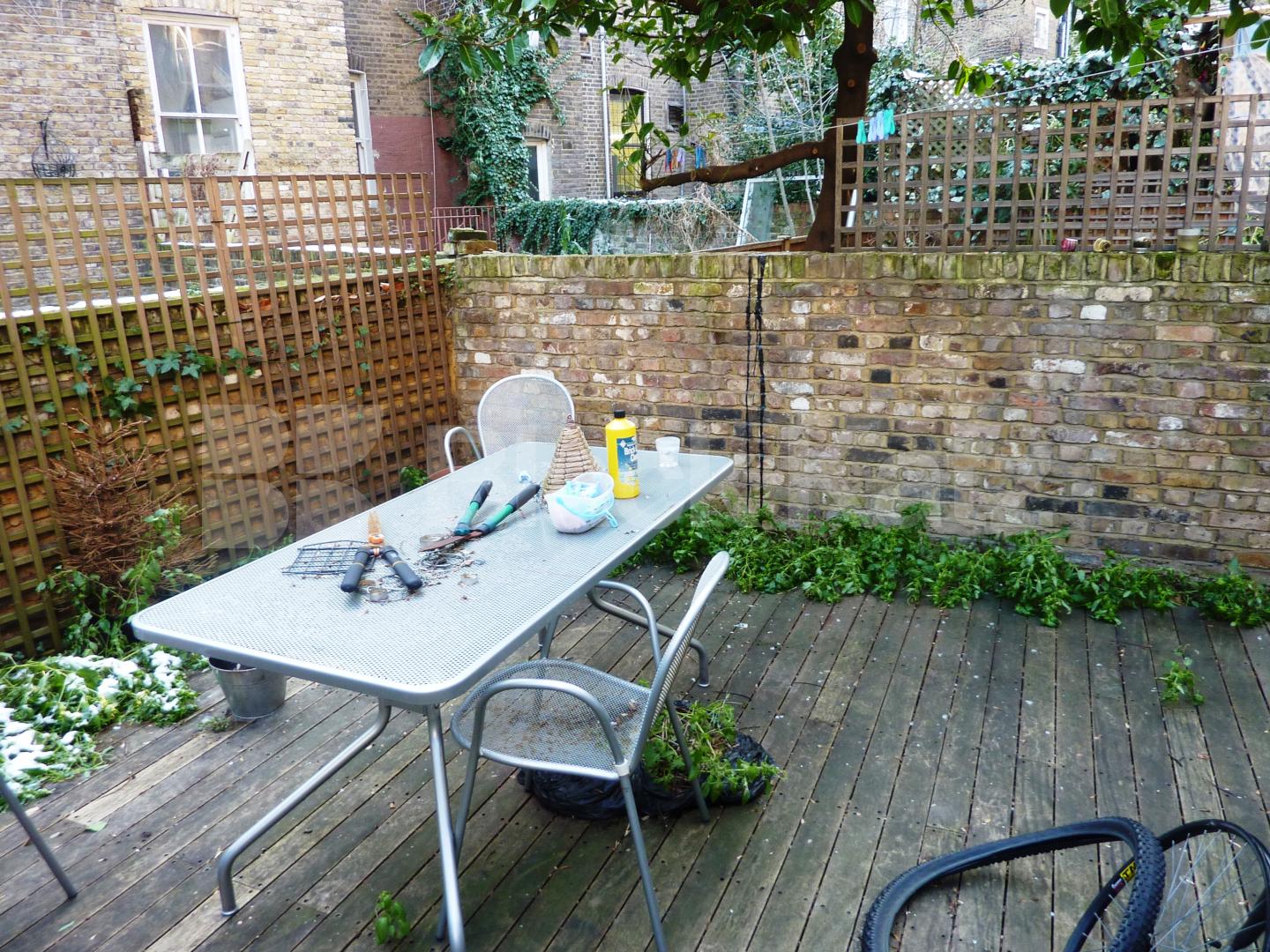 			GARDEN FLAT!, 2 Bedroom, 1 bath, 1 reception Flat			 Marylands Road , MAIDA VALE